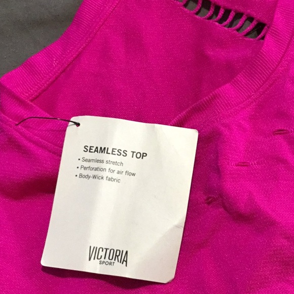 New Victoria’s Secret sport top - Picture 6 of 9